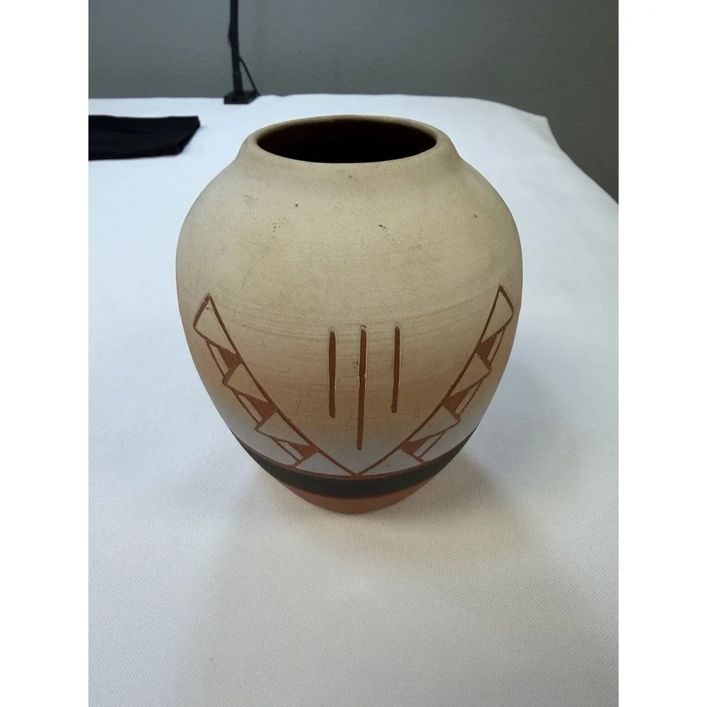 Cedar Mesa Pottery Navajo Vase Hand Painted Etched Signed M Maryboy Southwest 5